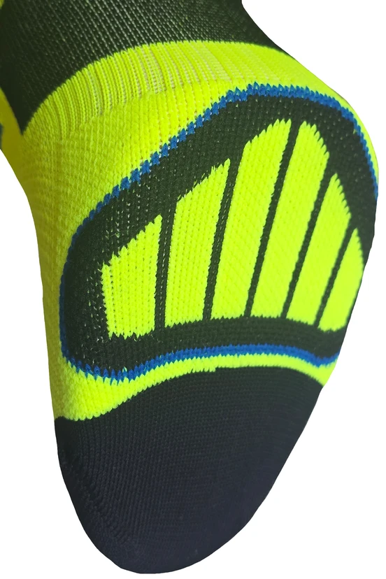 Seamless running socks RMN Neo Yellow - packshot